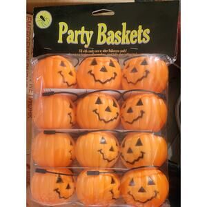 Halloween candy mini bucket. 12 per pack.